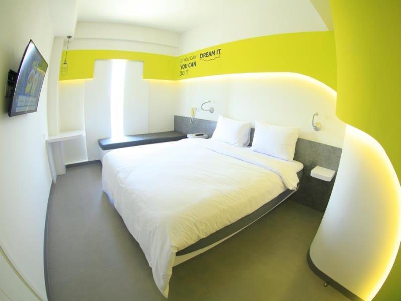 סוראבאיה Yello Hotel Jemursari מראה חיצוני תמונה
